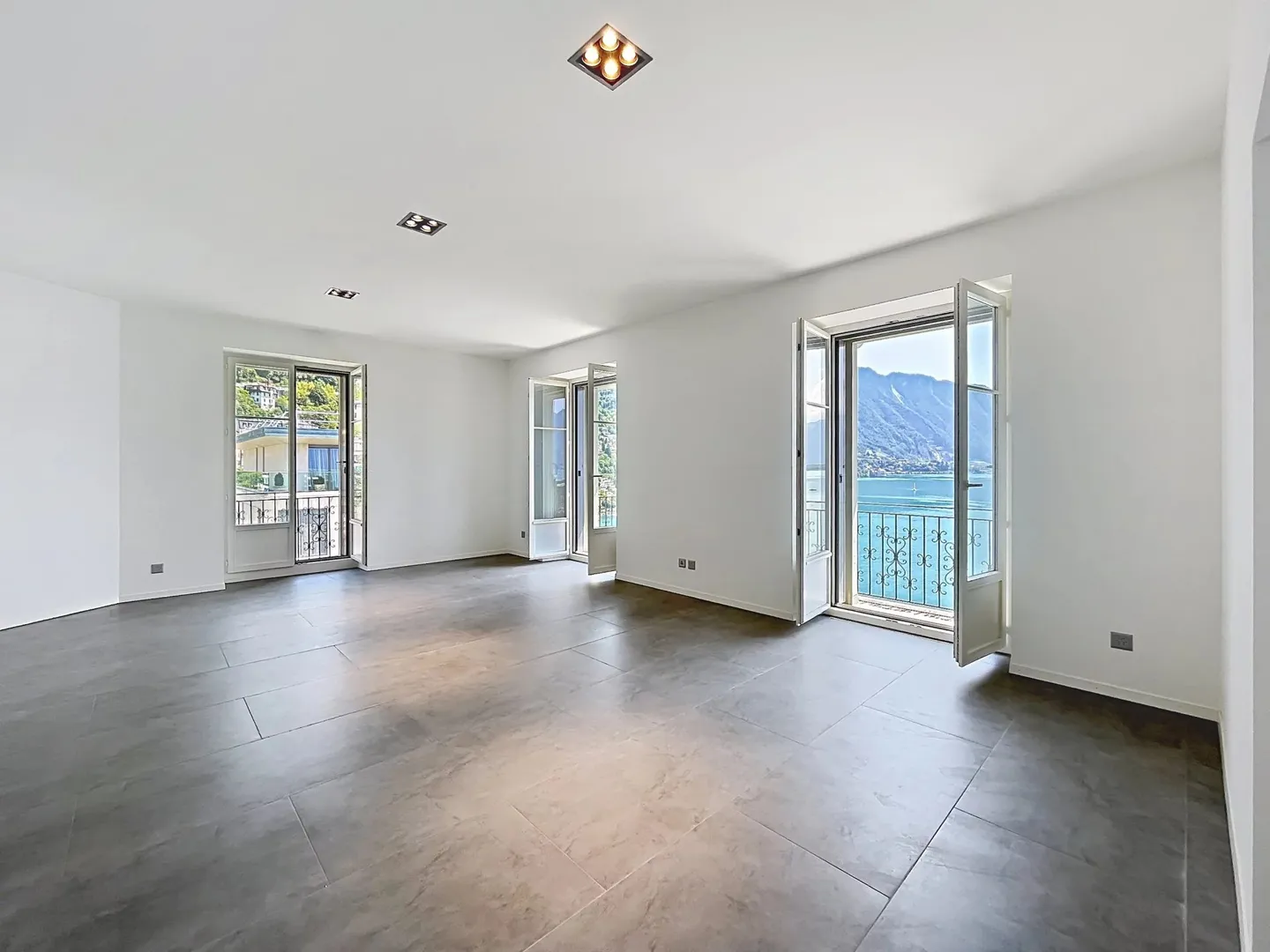 Appartement Élégant avec Vue - Photo 3 sur 13