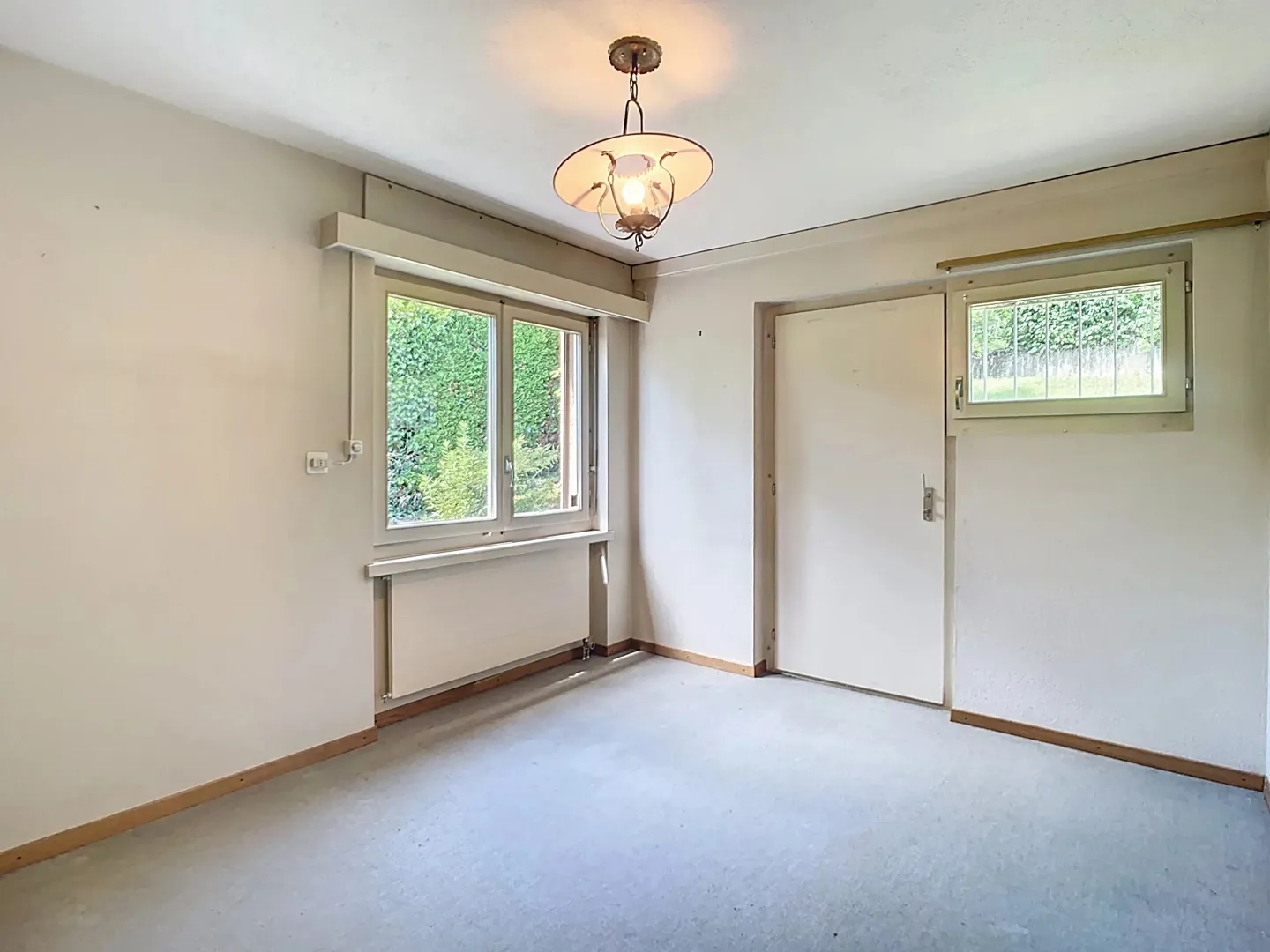 Detached house in a green setting with a view of the lake - Photo 11 of 13