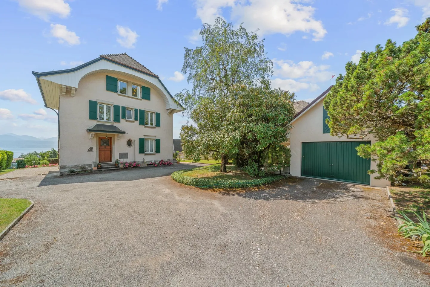 Maestosa villa di carattere di 7,5 locali con vista lago - Foto 3 di 13