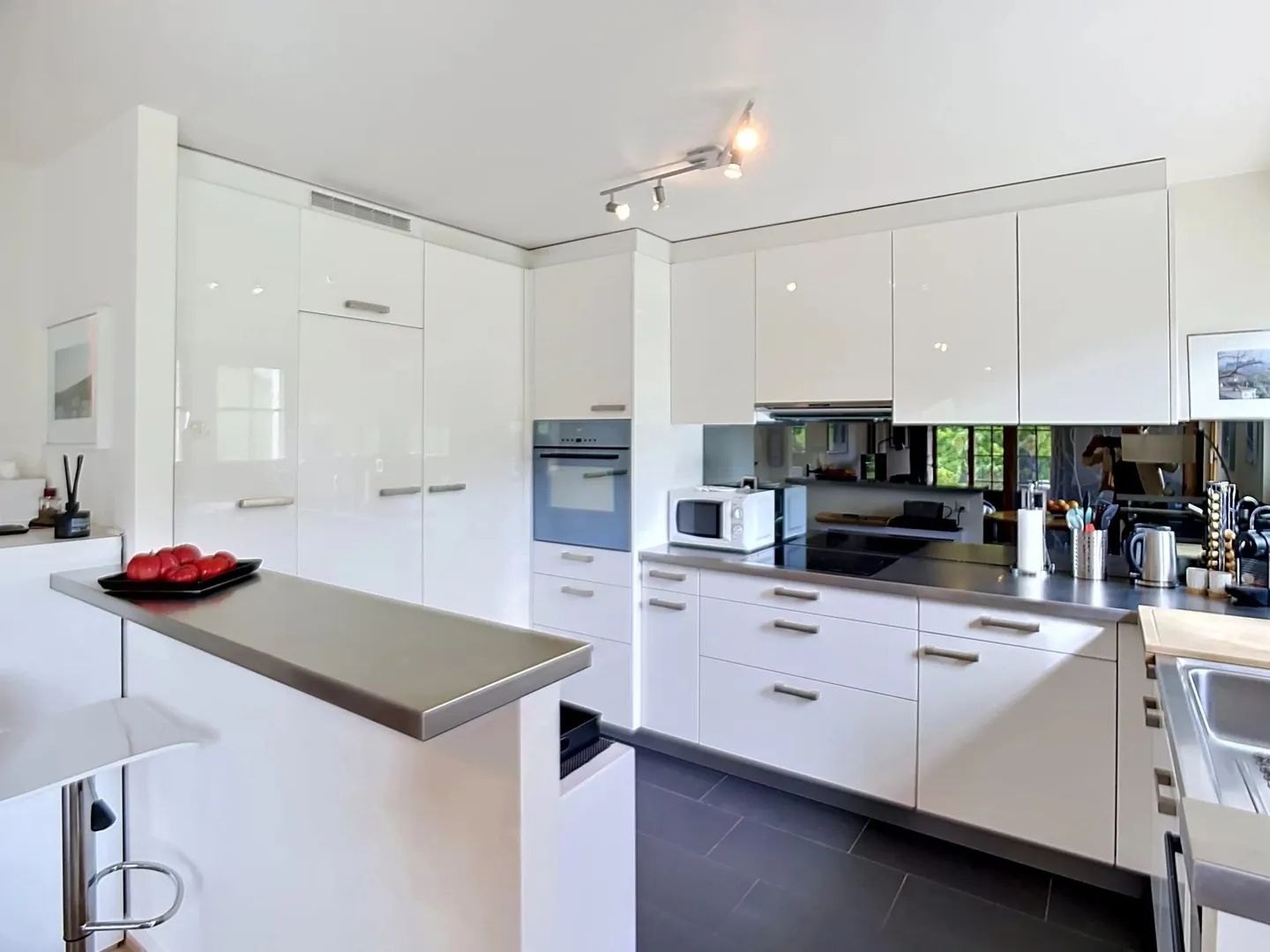 Appartamento di 2,5 locali con terrazza di 38 m2 di fronte al lago - Foto 10 di 11