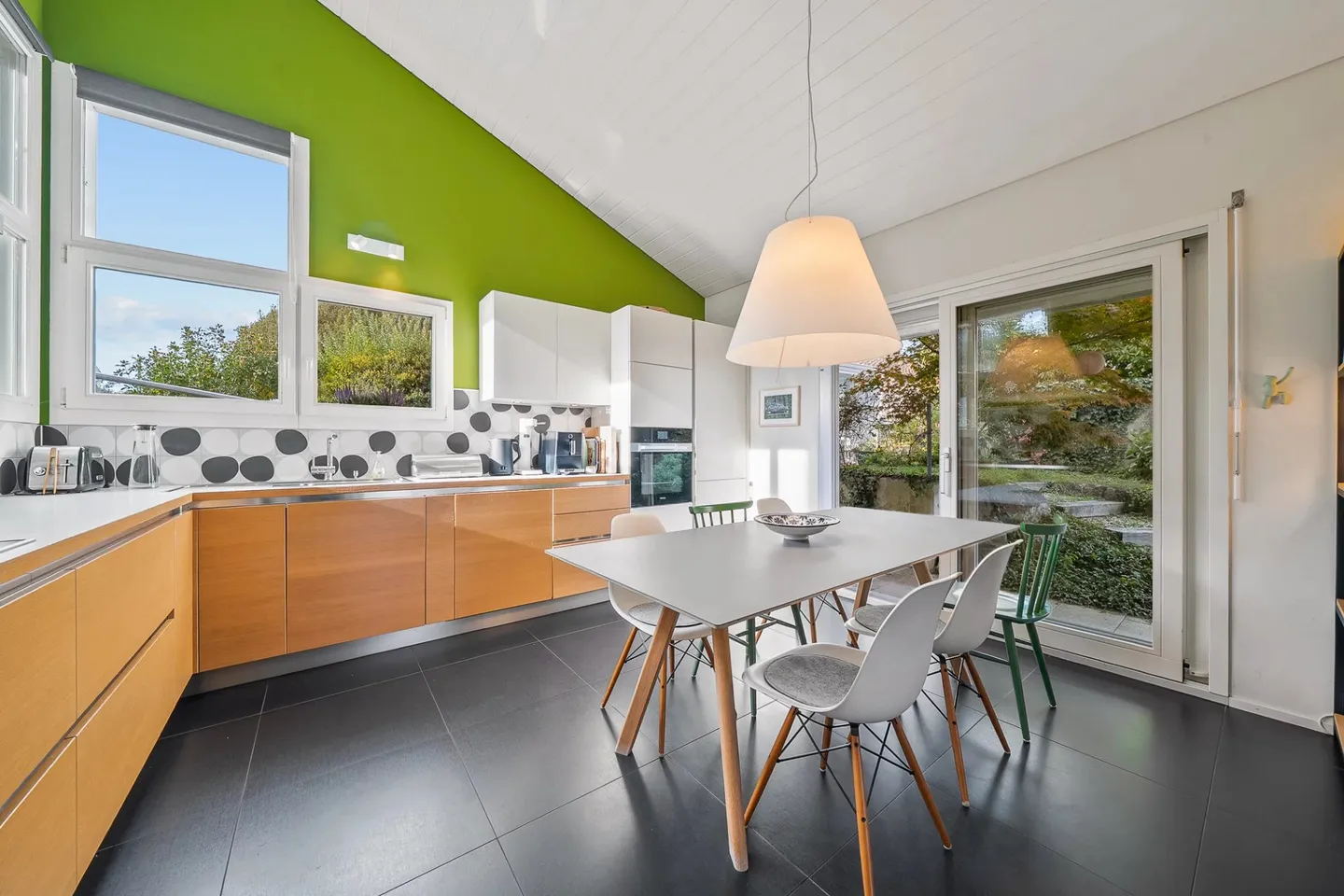 Contemporary terraced house of 140 m2 living space with lake view - Photo 6 of 13