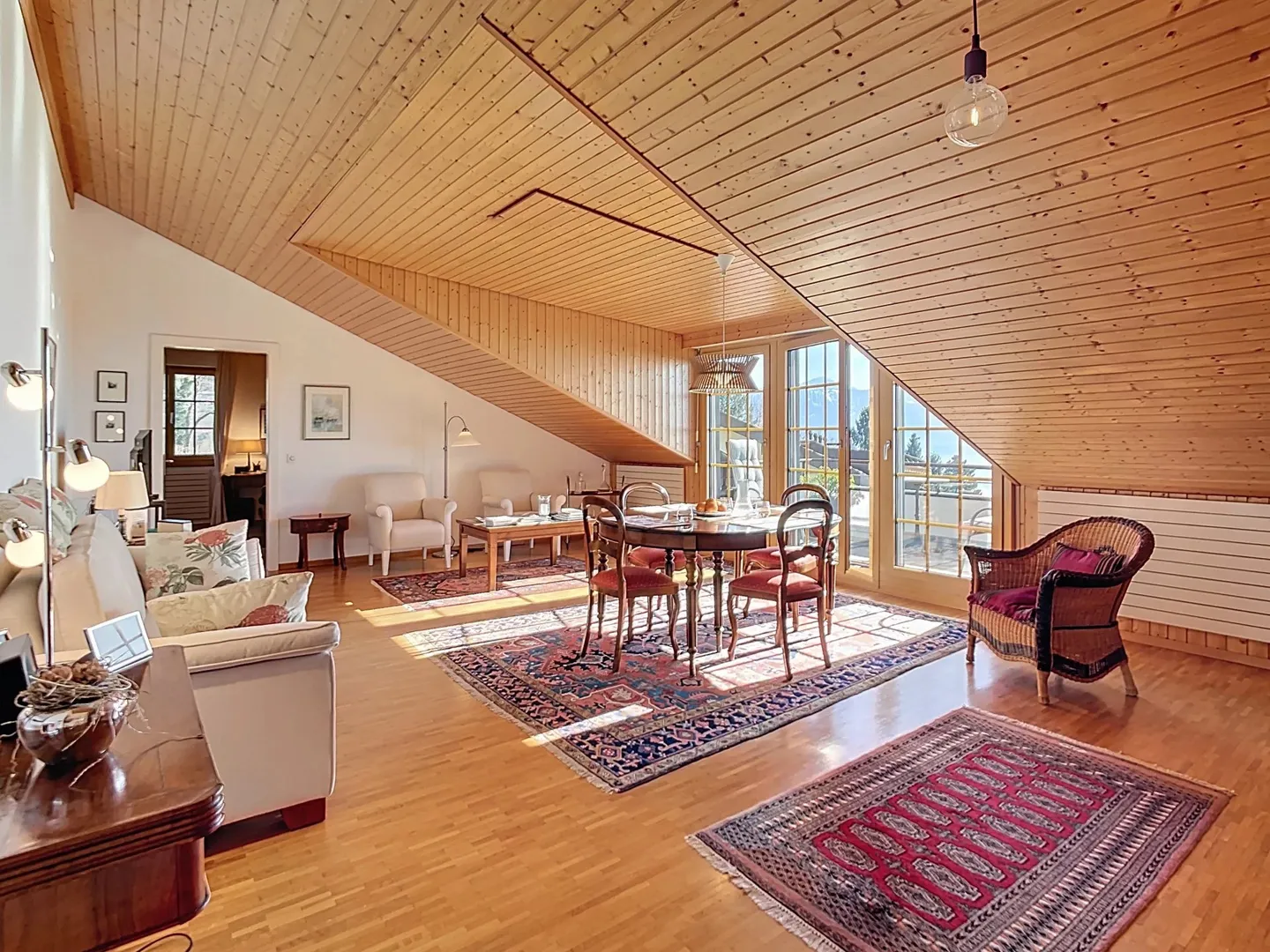 Penthouse apartment of 135 m² with stunning views of Lake Geneva - Photo 3 of 13