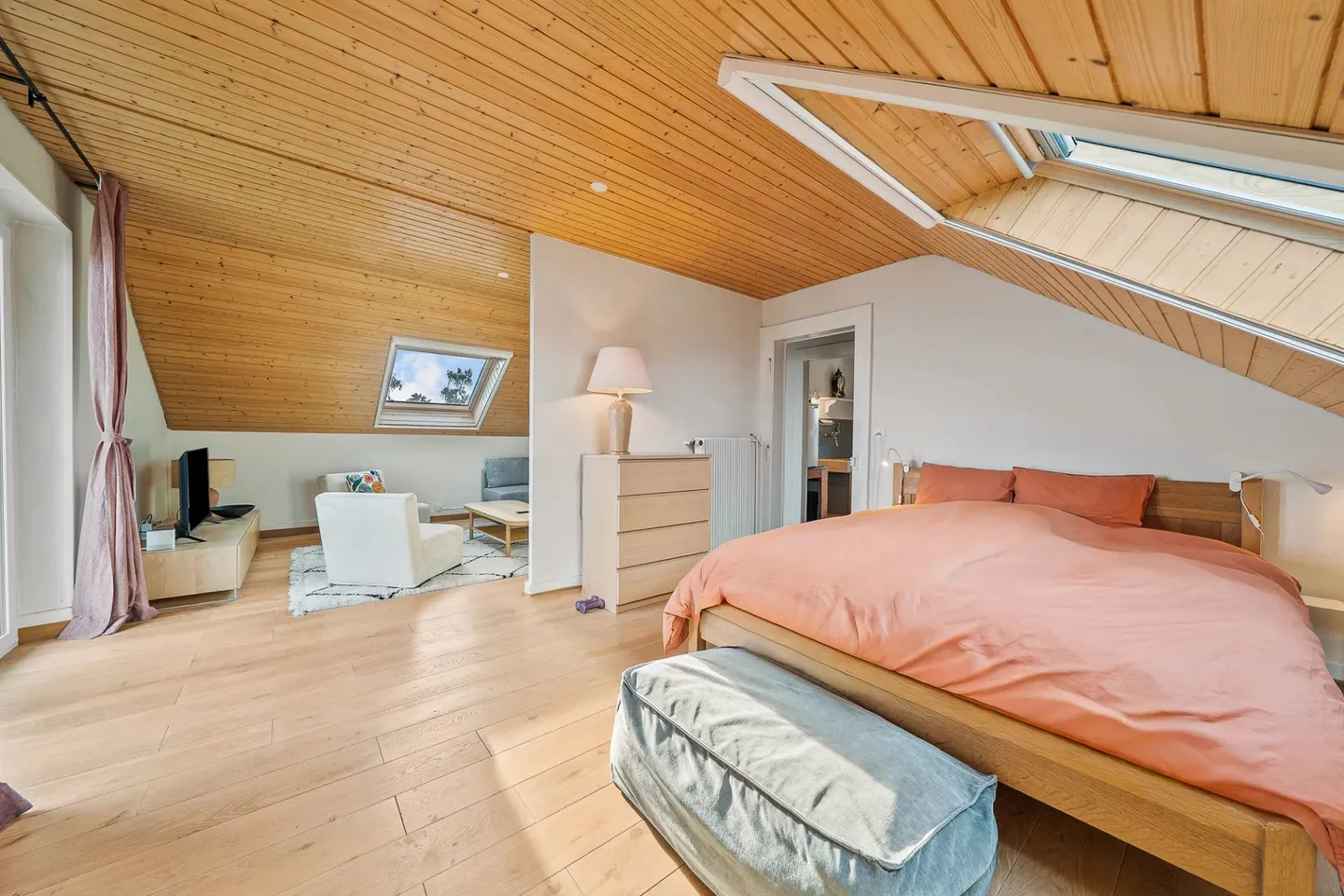 Maison de charme de 6,5 pièces à rénover au centre de St-Prex - Foto 12 di 13