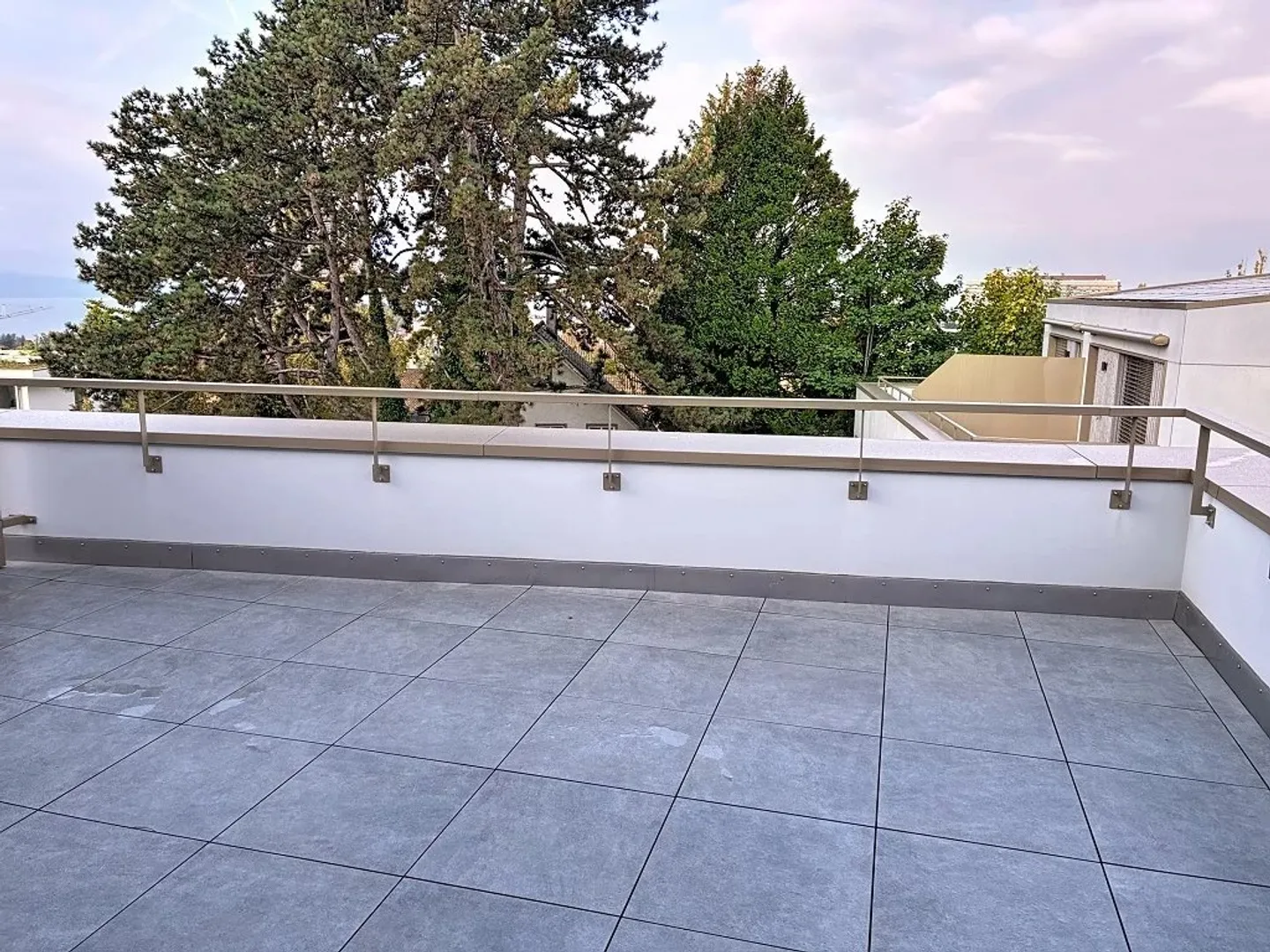 Villa familiare piena di luce con giardino, un ambiente di vita ideale vicino a tutti i servizi. - Foto 11 di 13