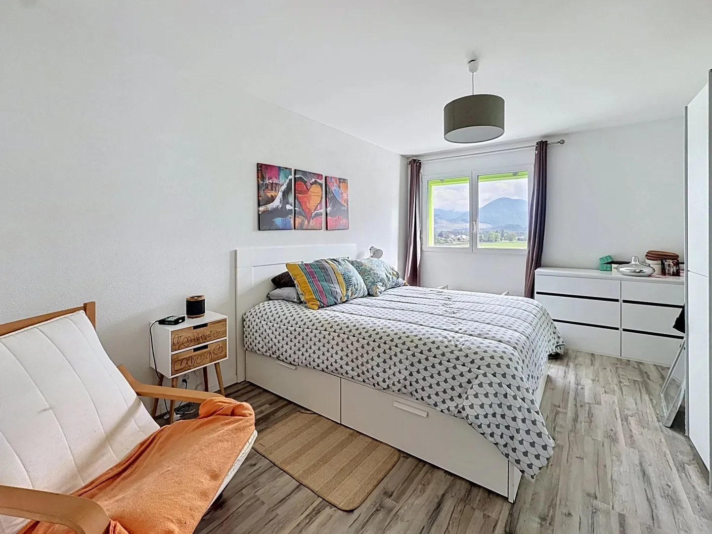 4,5 helle Zimmer mit Loggia und freiem Blick ideal zum Wohnen oder Investieren - Foto 4 von 9