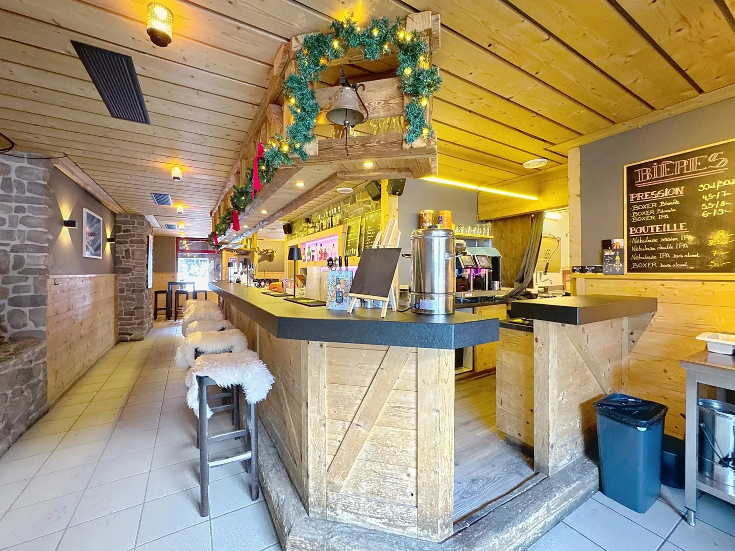 Café-Bar/Restaurant à Morgins - Photo 2 sur 13