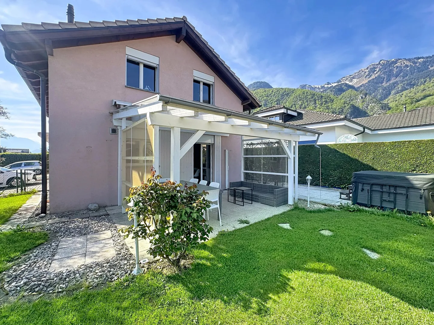 Charming semi-detached villa with garden and jacuzzi - Photo 9 of 9