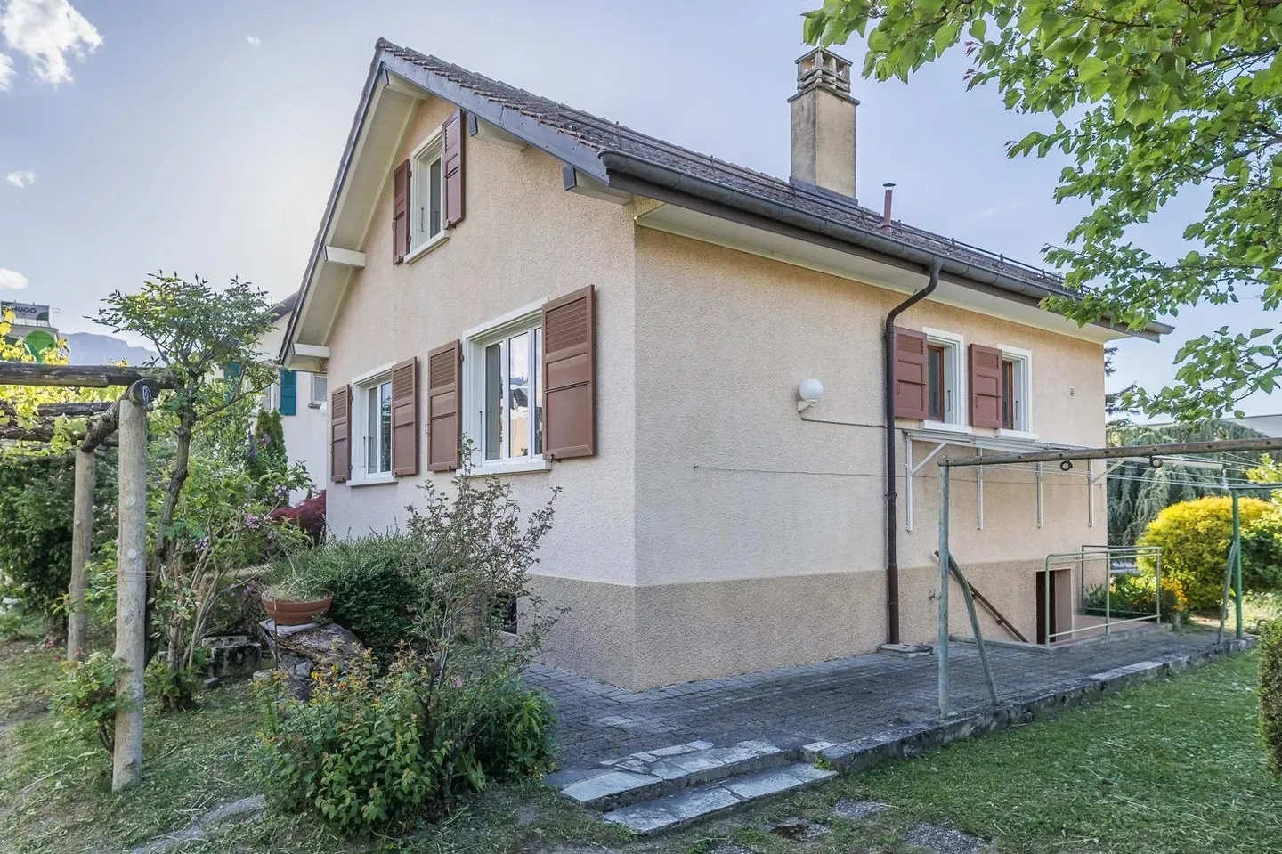 Charmantes Haus in Aigle - Ein kleines Stück Paradies - Foto 1 von 13