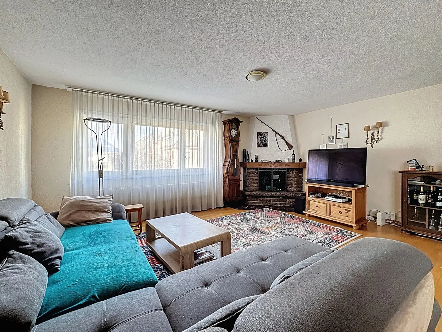 Vielseitiges Gebäude ideal für Investoren - Foto 3 von 13