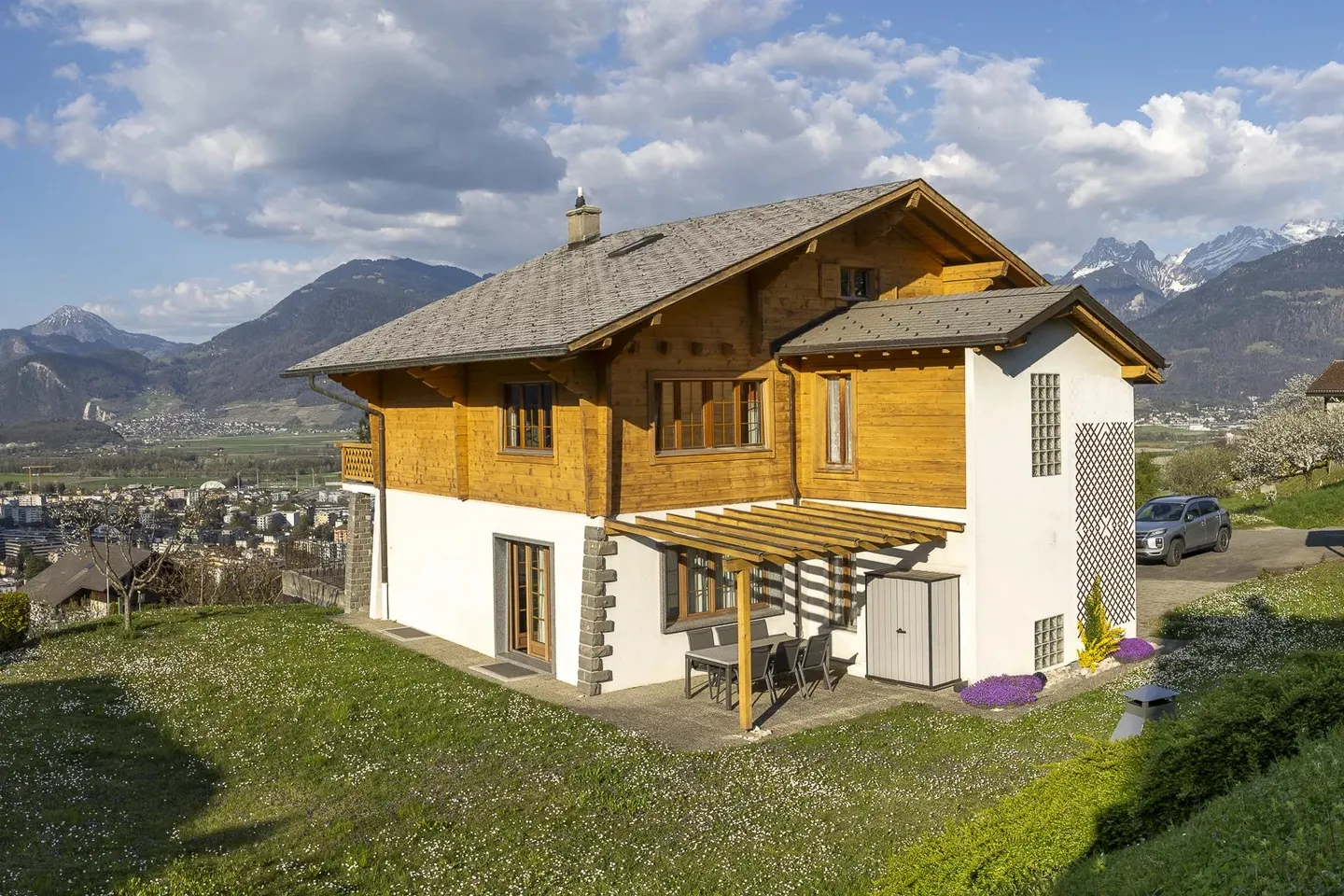 Family Villa in Choëx – Monthey | A versatile property with multiple possibilities - Photo 12 of 13