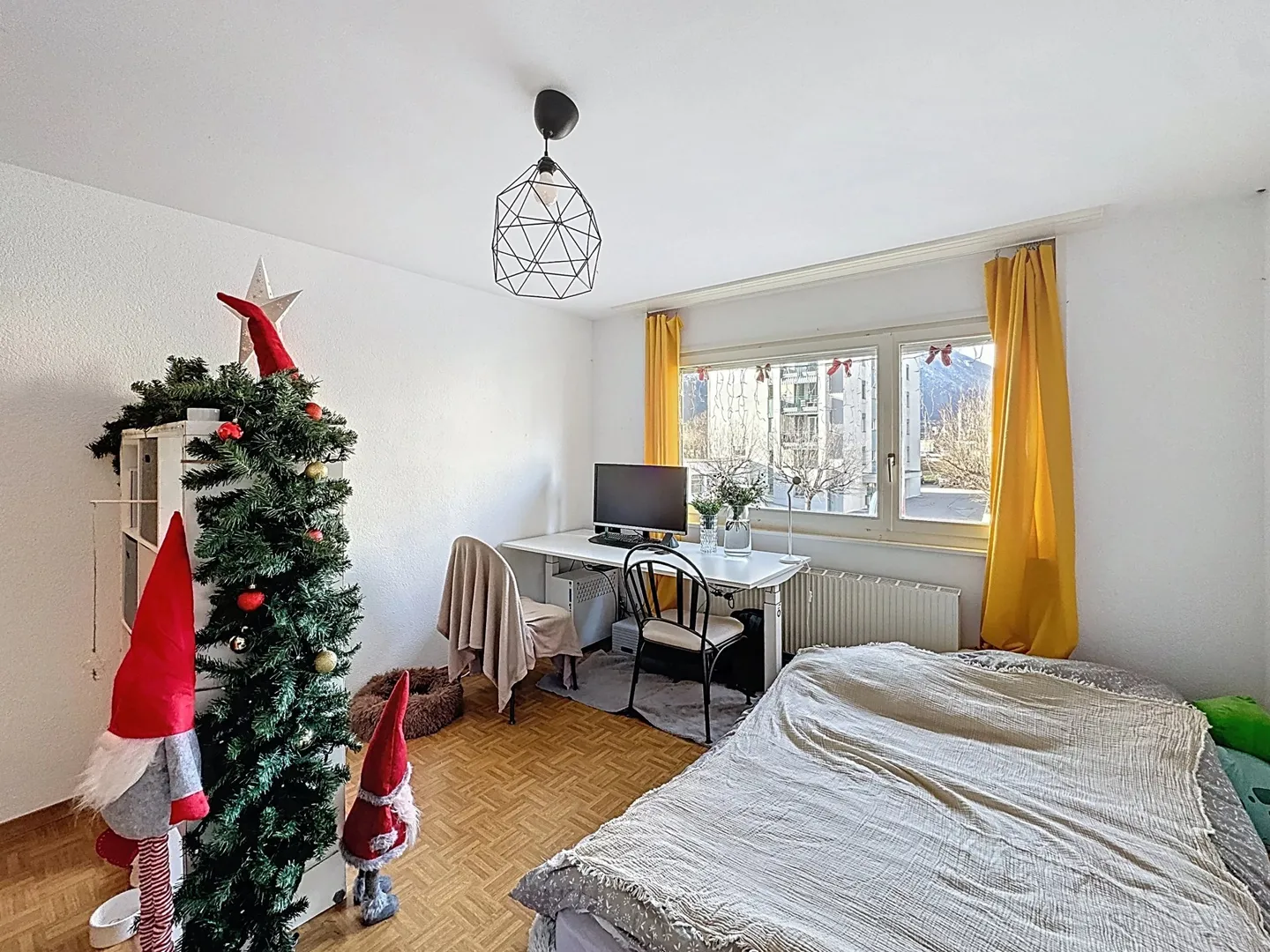 Vielseitiges Gebäude ideal für Investoren - Foto 10 von 13