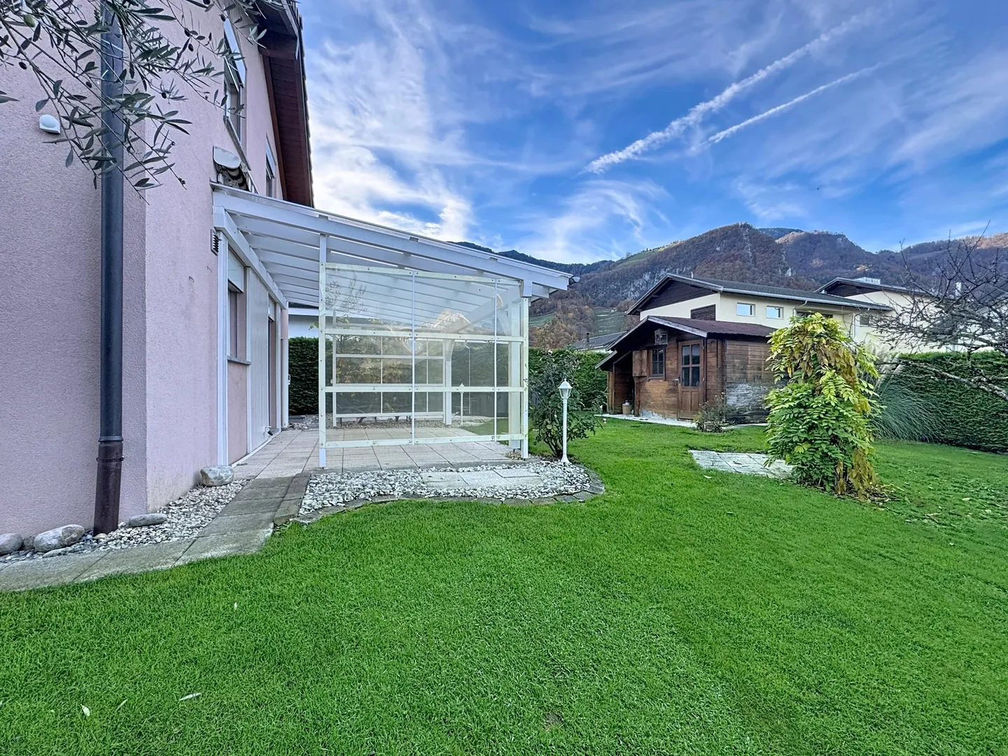 Charming semi-detached villa with garden and jacuzzi - Photo 6 of 13