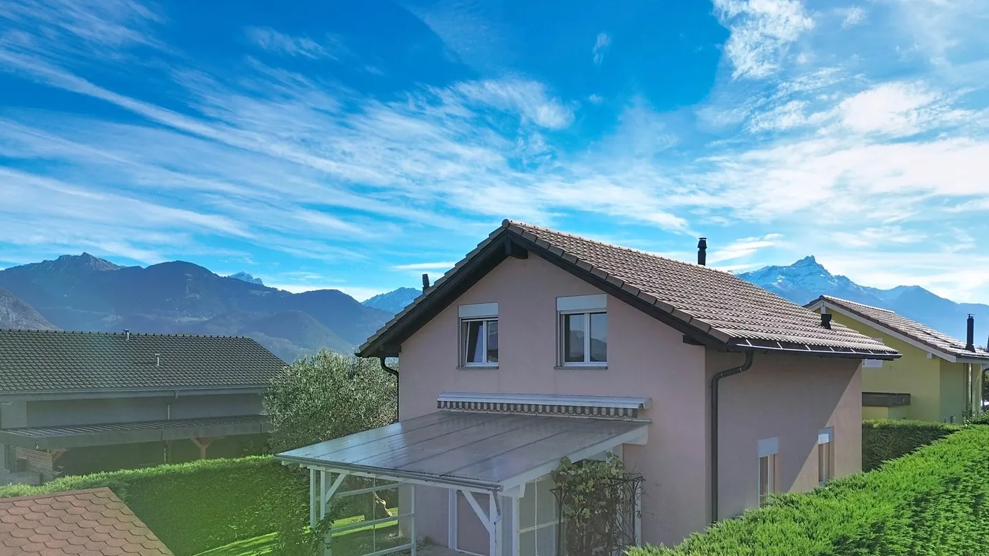 Charming semi-detached villa with garden and jacuzzi - Photo 12 of 13