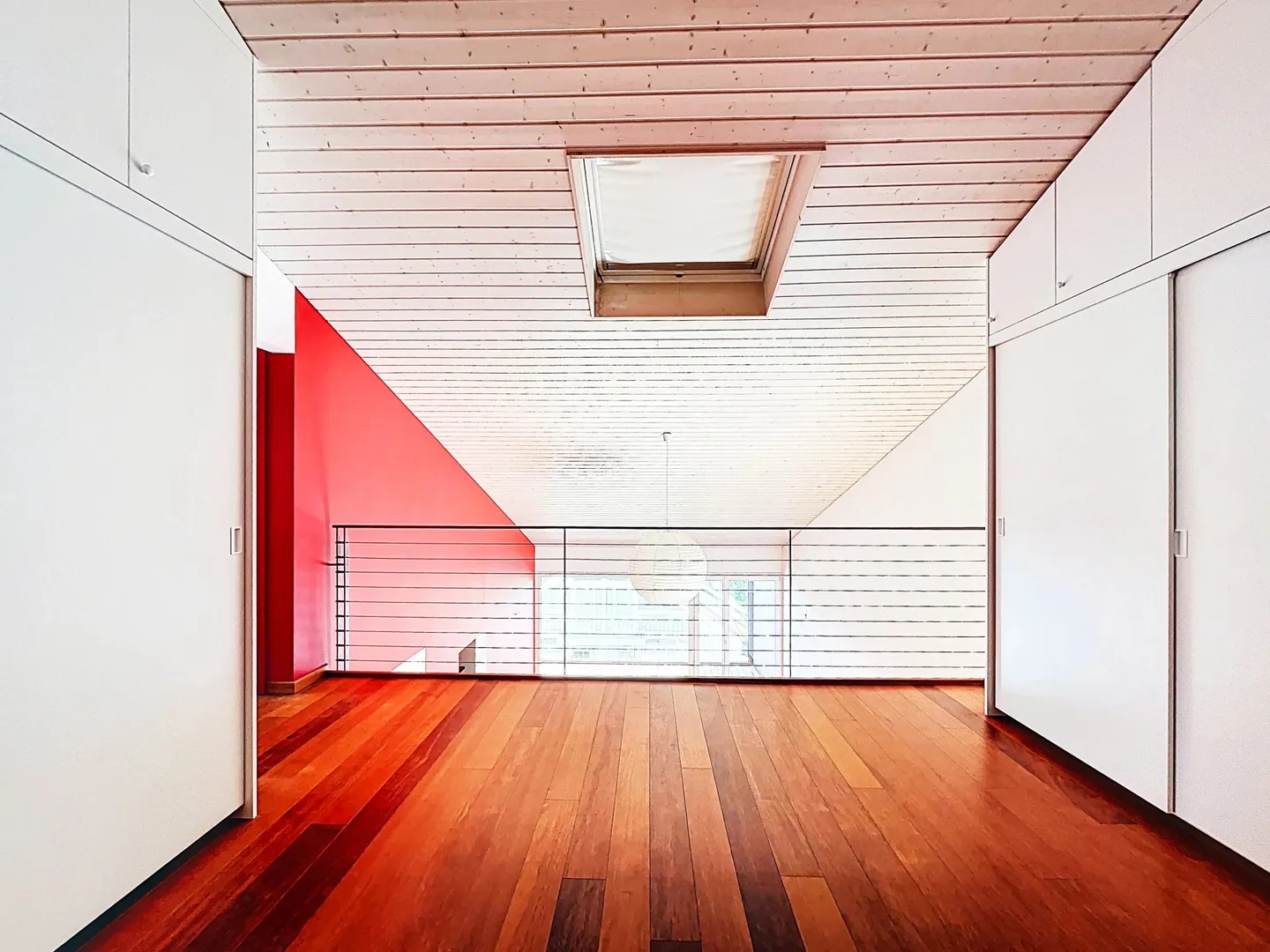 Architektenvilla mit 100m2 Panoramaterrasse mit Seeblick, nur 10 Gehminuten vom Zentrum von Arzier entfernt - Foto 7 von 13