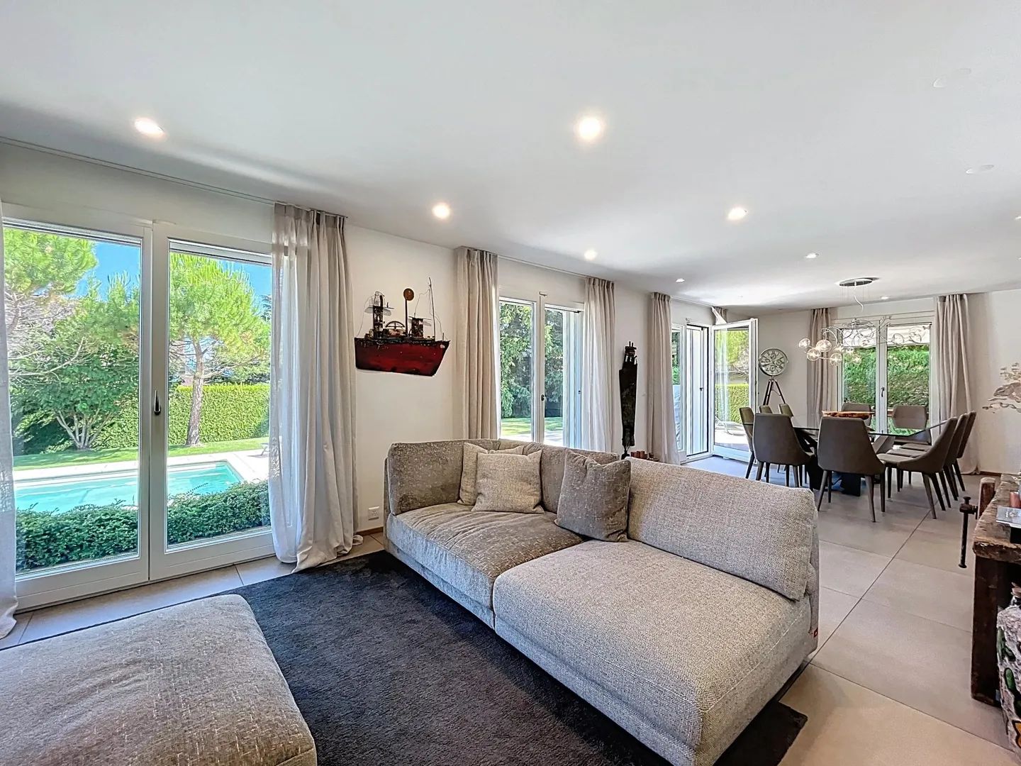 En exclusivité : Belle villa rénovée à proximité de Nyon - Photo 5 sur 13
