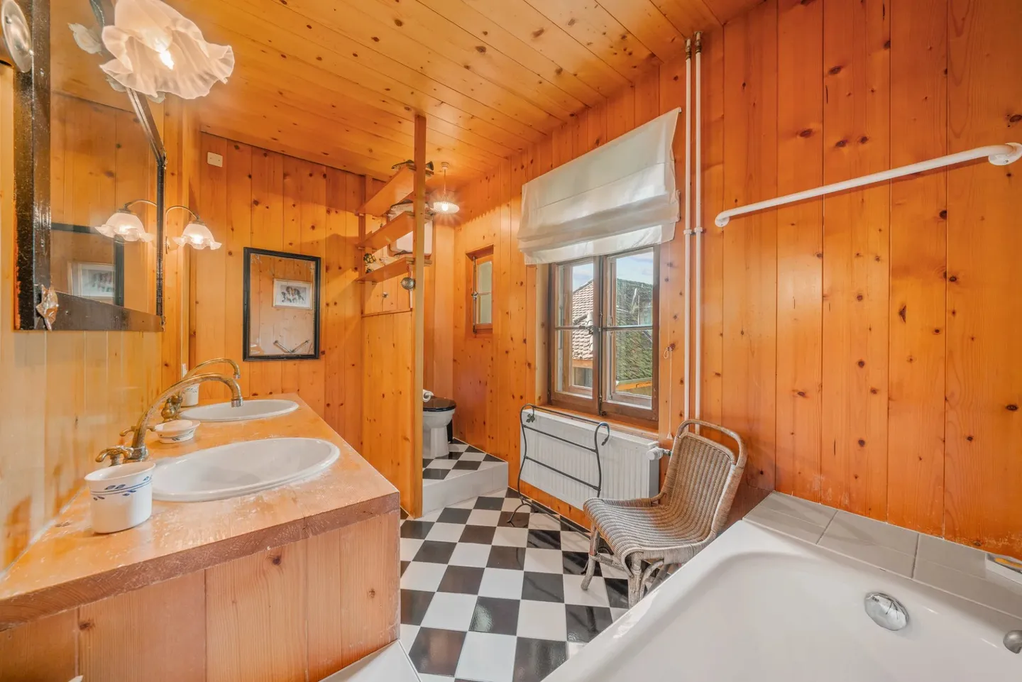 Charaktervolle Villa 5–6 Zimmer, ein einzigartiger Ort mit zeitlosem Charme - Foto 5 von 12