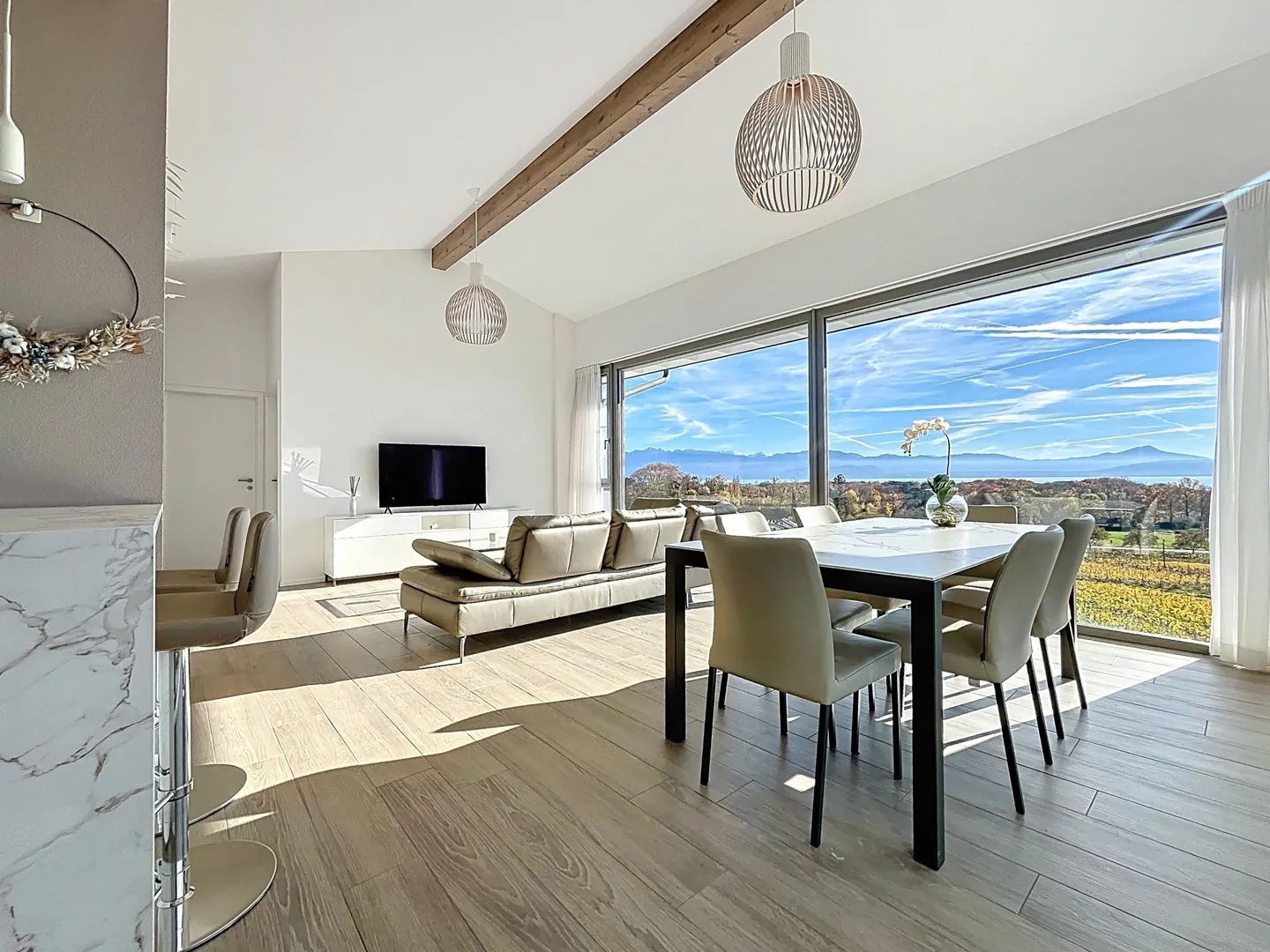 En Exclusivité : Elégante villa au coeur des vignes - Photo 2 sur 11