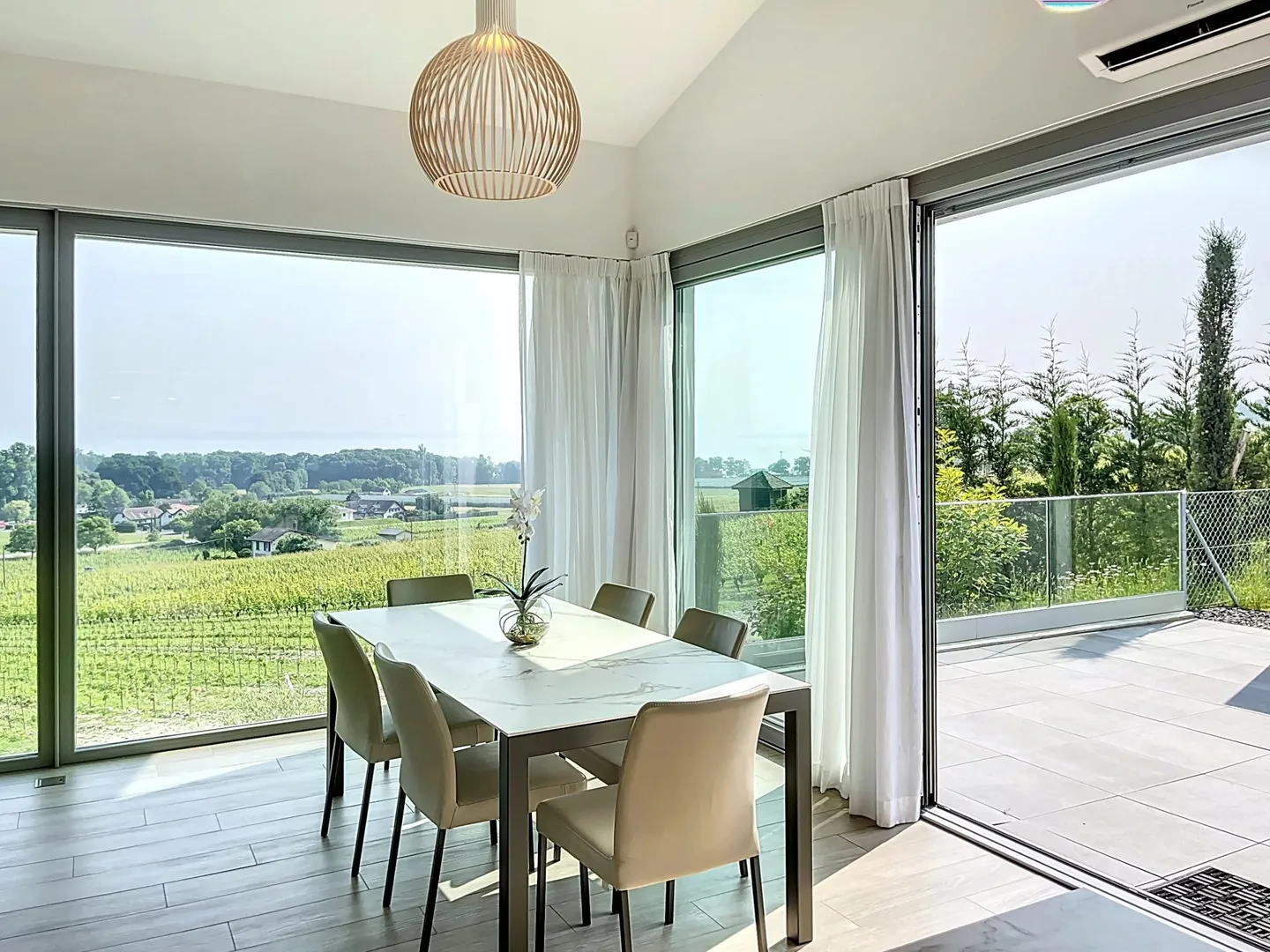 In Esclusiva: Bella villa nel cuore dei vigneti - Foto 4 di 13