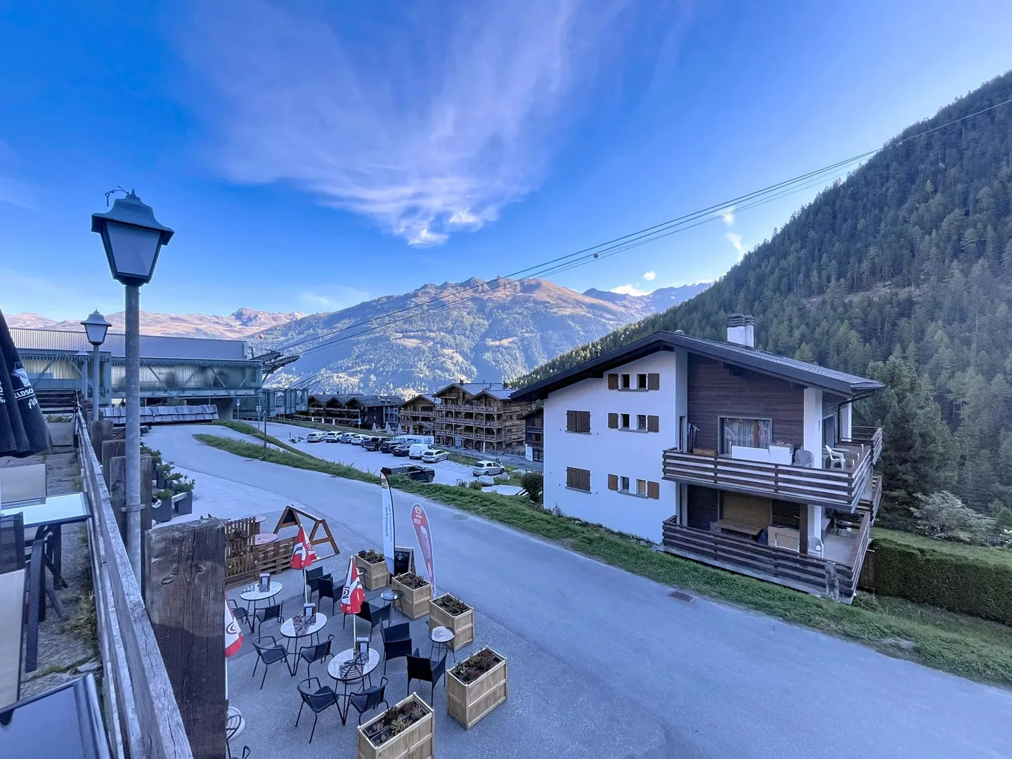 Bar/restaurant au coeur de Grimentz - Photo 2 of 12