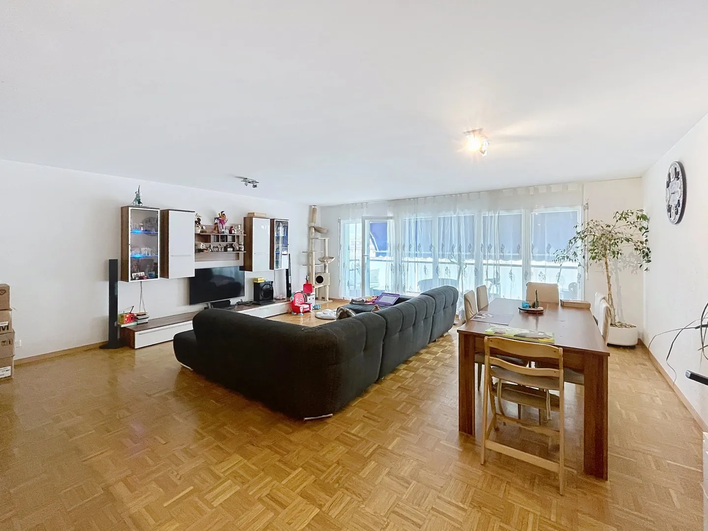 Grand appartement familial de 4 pièces avec vue dégagée à Sierre - Photo 1 of 12