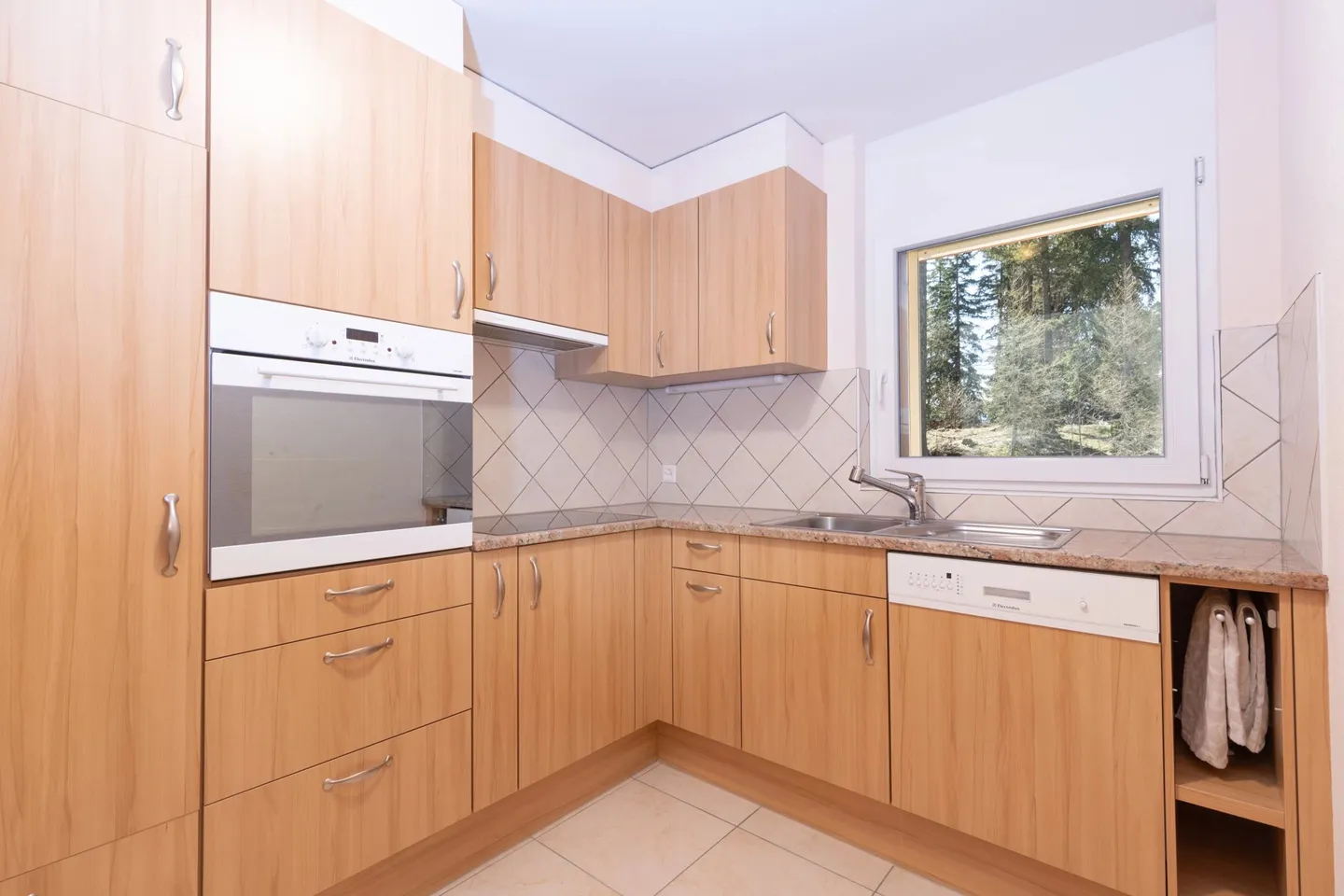 Building of three apartments on the Crans-Montana Golf - Photo 11 of 13