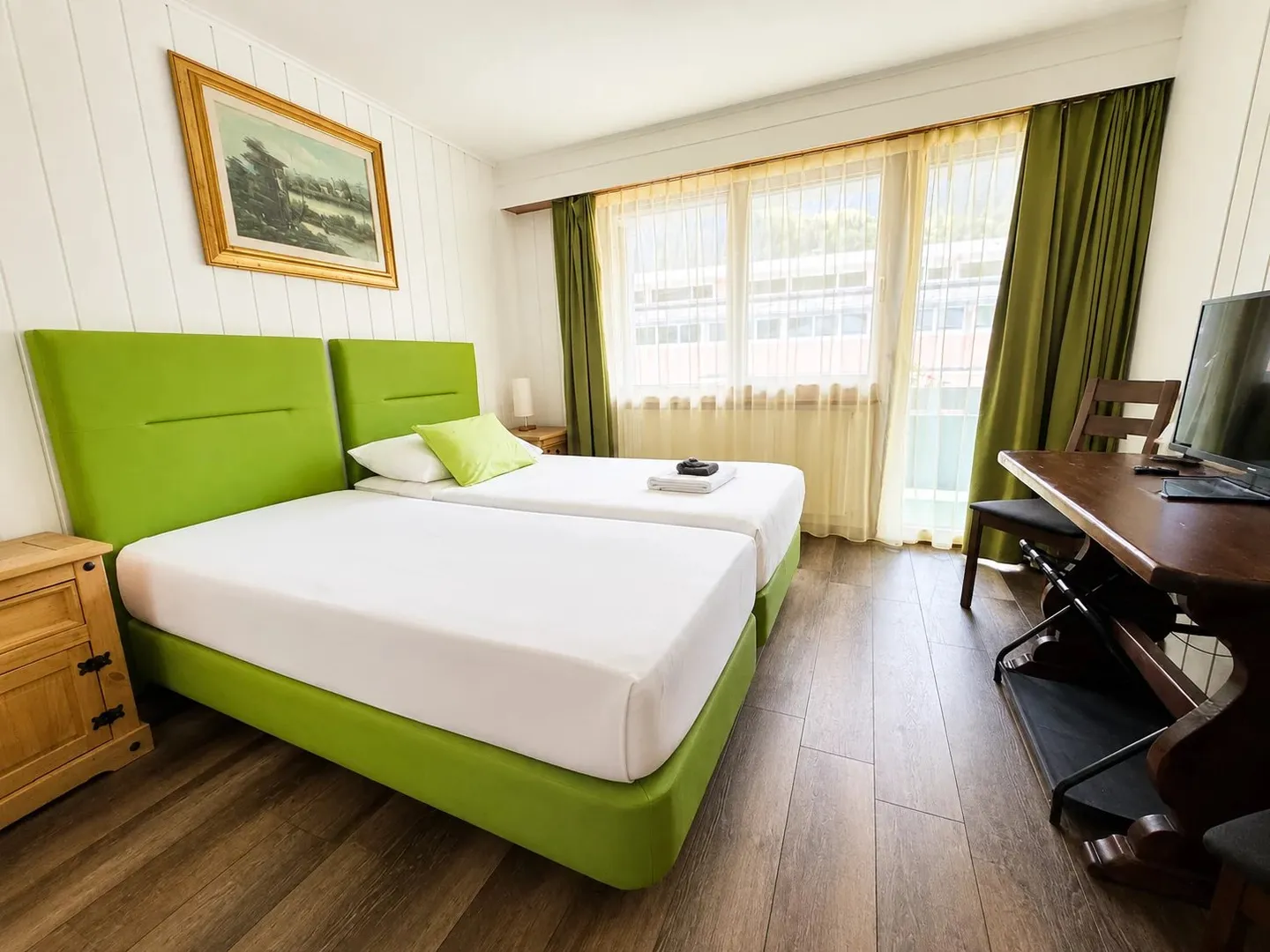 Gemischtes Unternehmen mit Hotelbereich, Restaurant und unabhängiger Wohnung in Bourg-St-Pierre - Foto 4 von 12