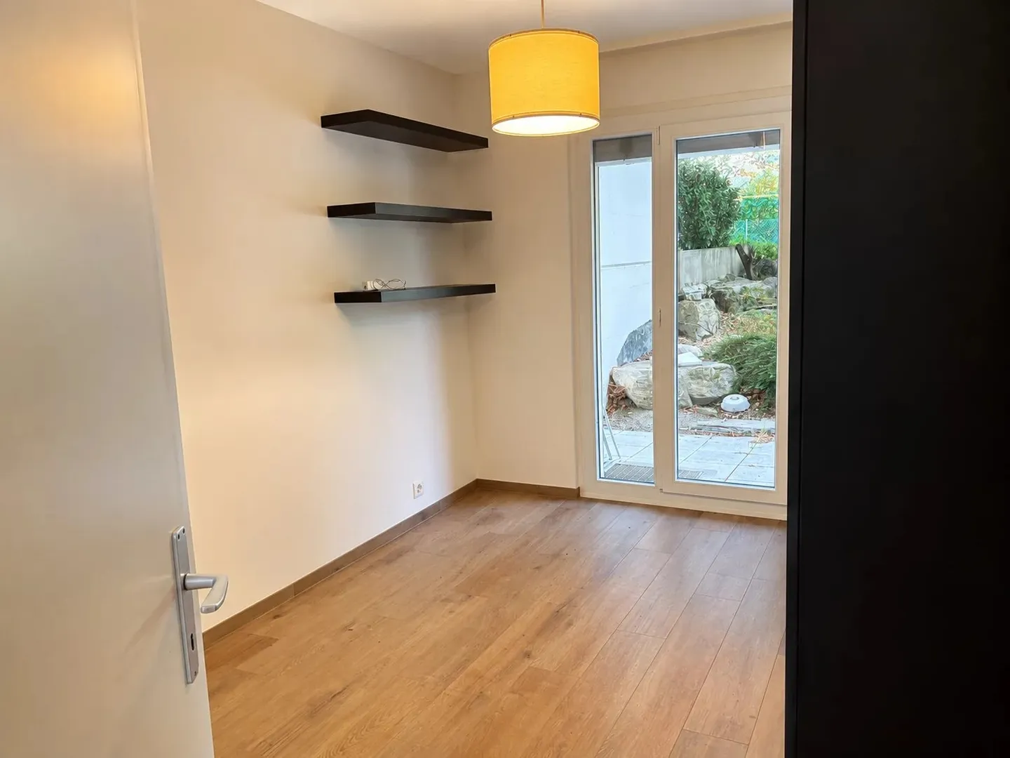 Rendement attractif à Sierre : 2,5 pièces rénové avec terrasse - Foto 4 von 7