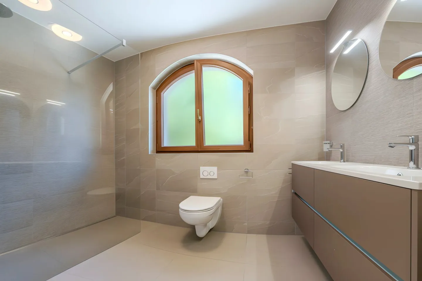 Casa indipendente ristrutturata in una zona ricercata - Foto 5 di 12
