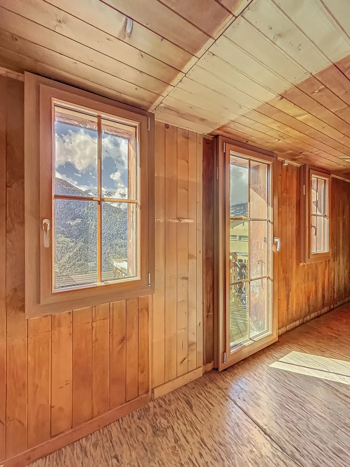 Apartment with renovation potential and mountain view - Photo 4 of 7