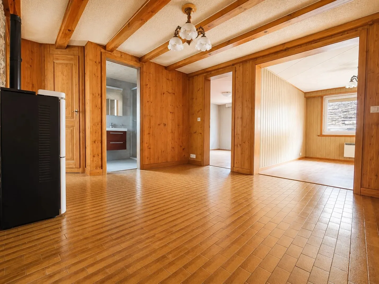 Appartement spacieux avec potentiel d'agrandissement - Photo 7 sur 8