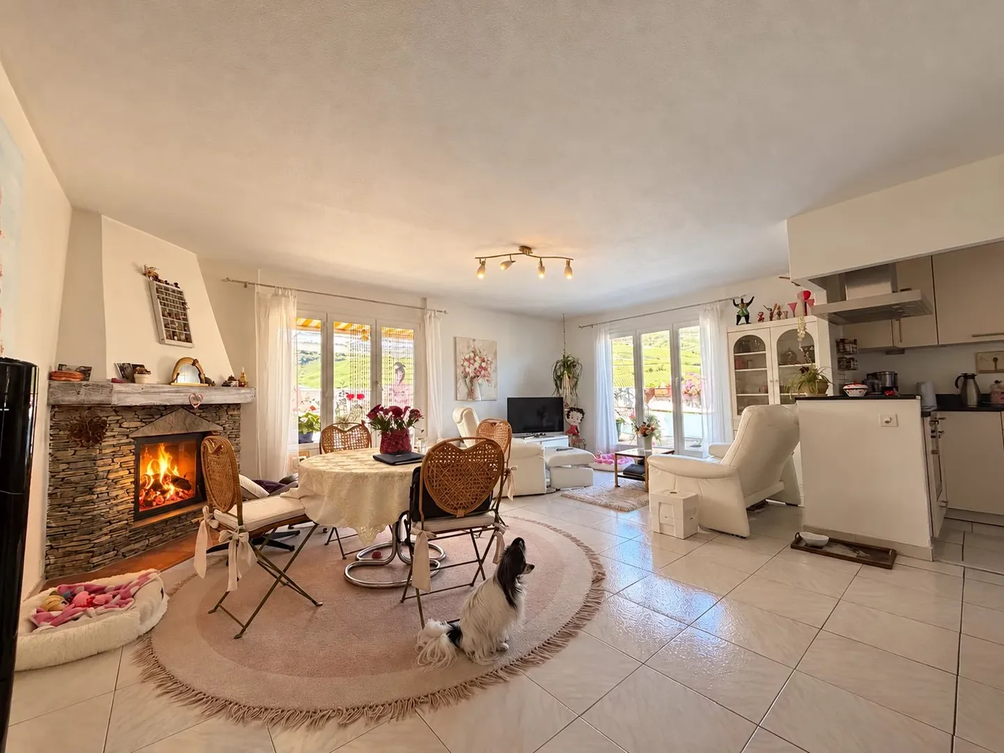 Sierre in wide-angle panorama – 4.5 rooms on the 15th and top floor! - Photo 1 of 13