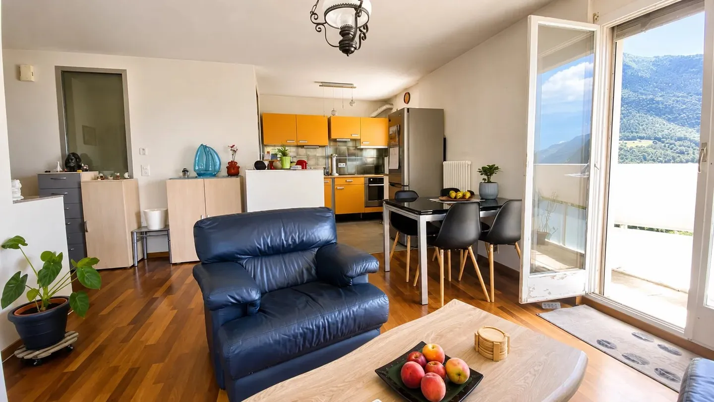 4,5-Zimmer-Wohnung im 10. Stock mit Panoramablick - Foto 3 von 9