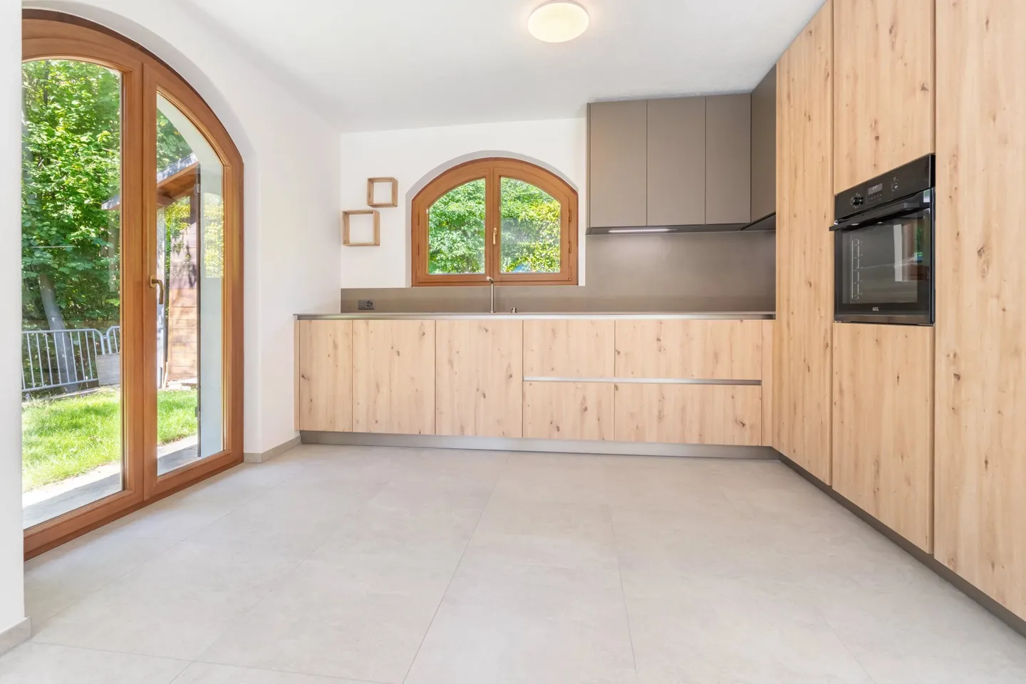 Casa indipendente ristrutturata in una zona ricercata - Foto 3 di 12