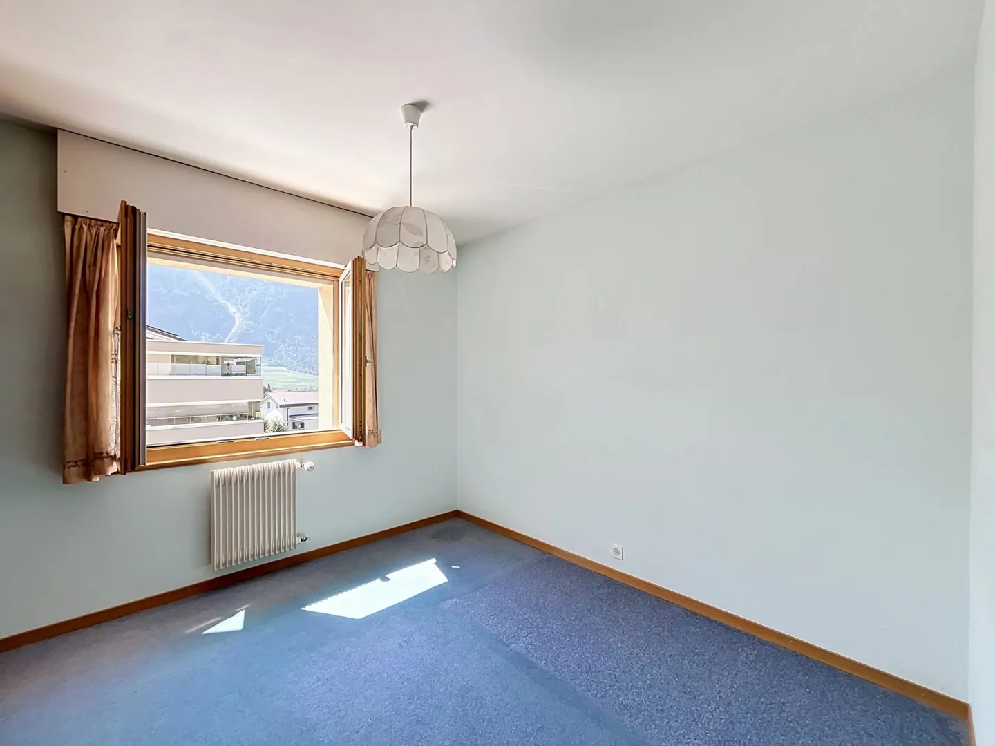 Appartement de 4 pièces au calme avec une belle vue - Photo 11 sur 13