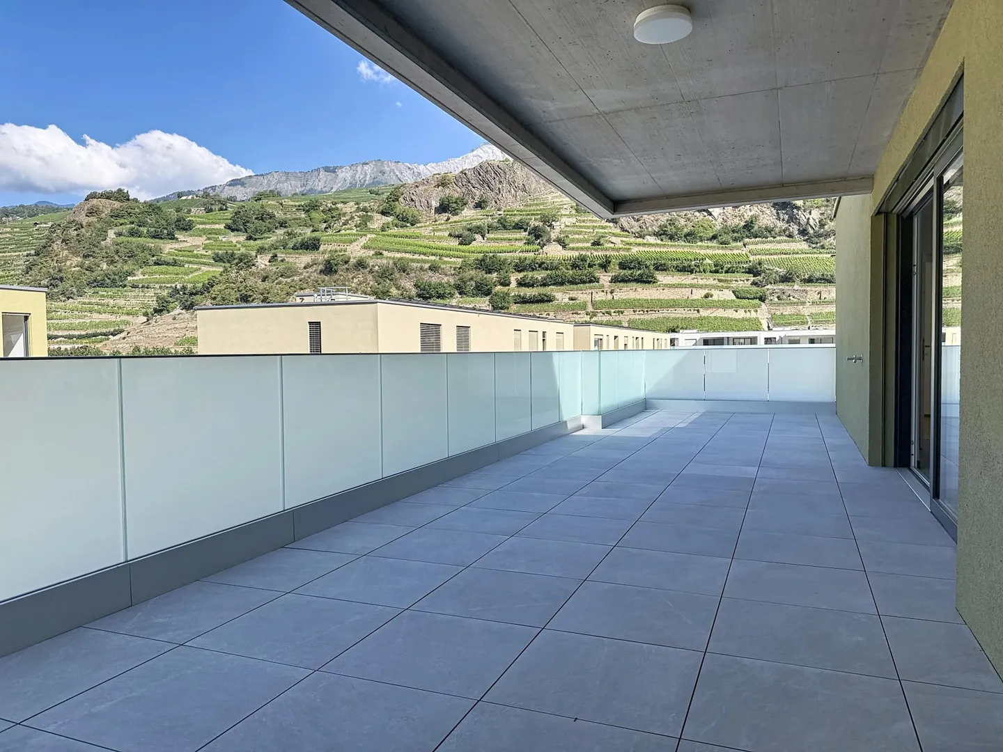 Lumineux 2.5 pièces au 2e étage avec grande terrasse - Promotion Alegria à Uvrier - Photo 9 sur 11