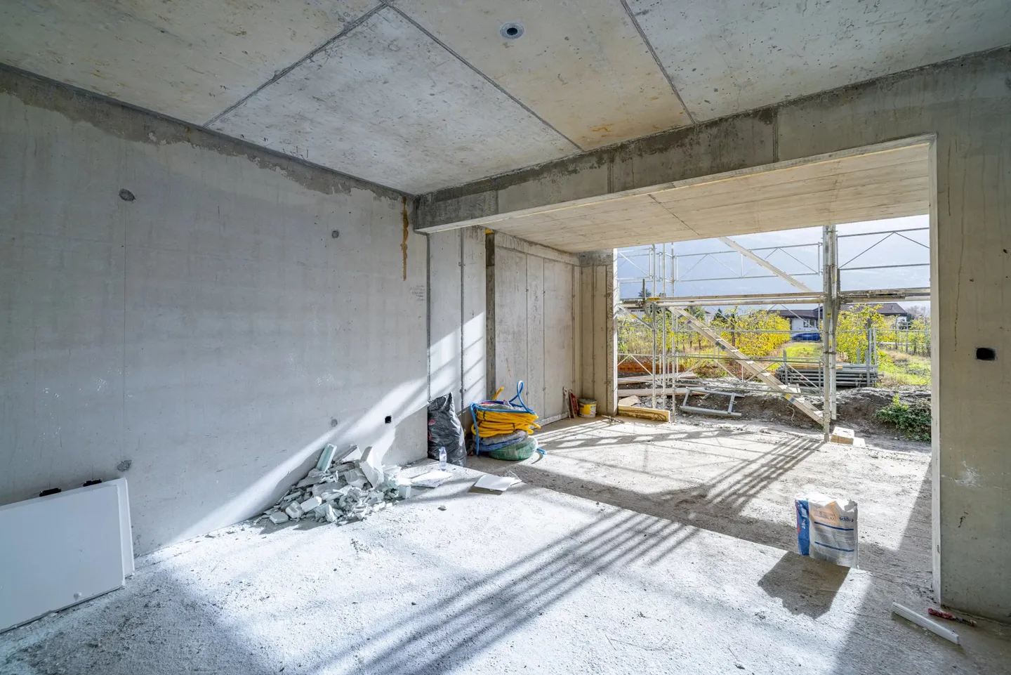 Last lot! Rare duplex with terrace, garden & balcony - Photo 9 of 13