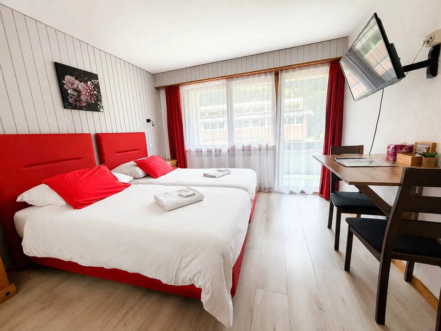 Gemischtes Unternehmen mit Hotelbereich, Restaurant und unabhängiger Wohnung in Bourg-St-Pierre - Foto 5 von 12