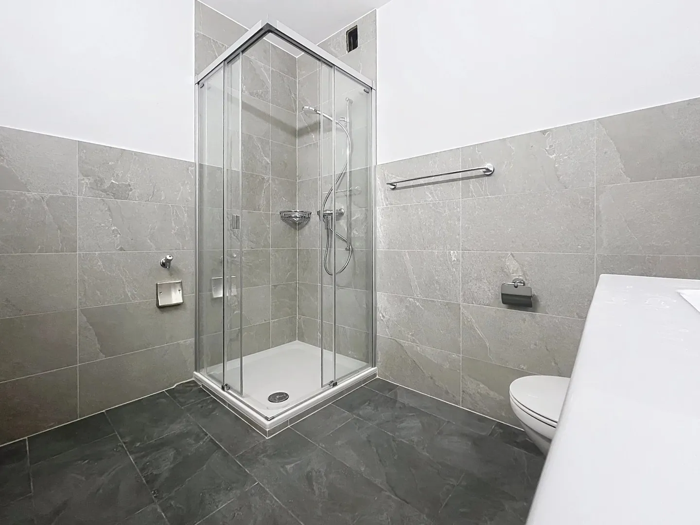 Bel appartement de 2 pièces à proximité du centre-ville - Foto 11 von 13