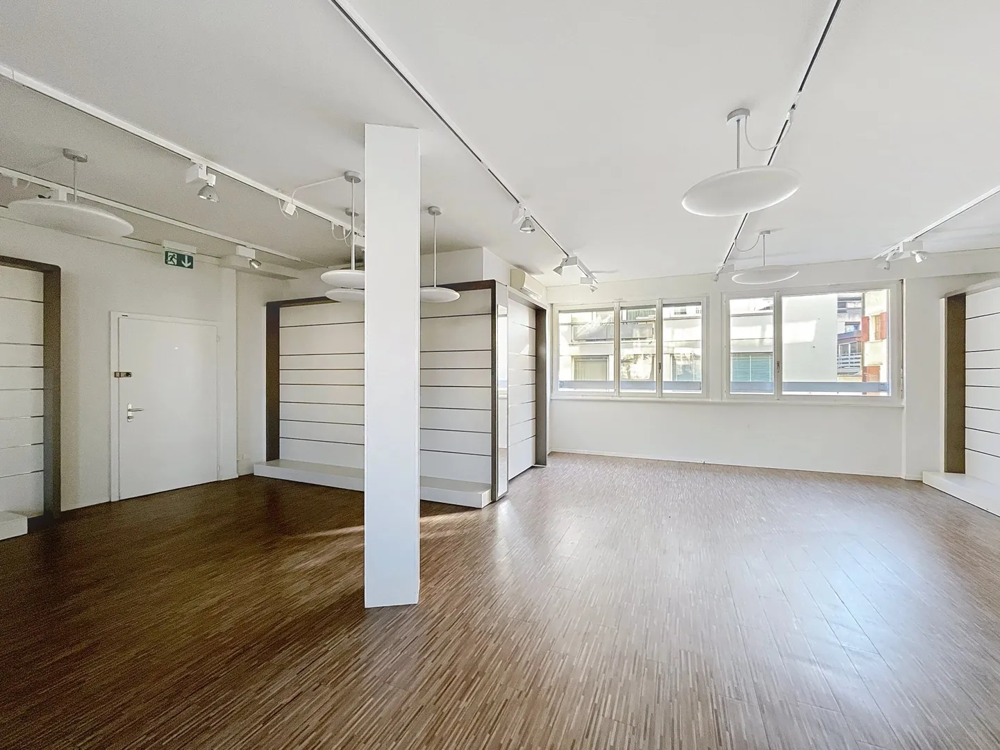 Local commercial au centre de Sion - Grandes surfaces modulables - Photo 9 of 13