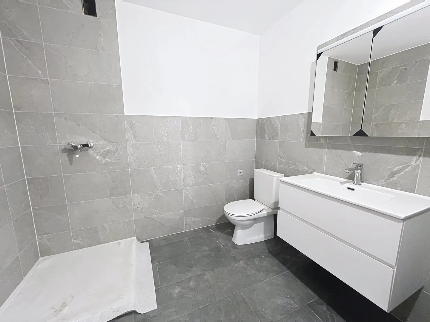 Bel appartement de 2 pièces à proximité du centre-ville - Foto 10 von 13