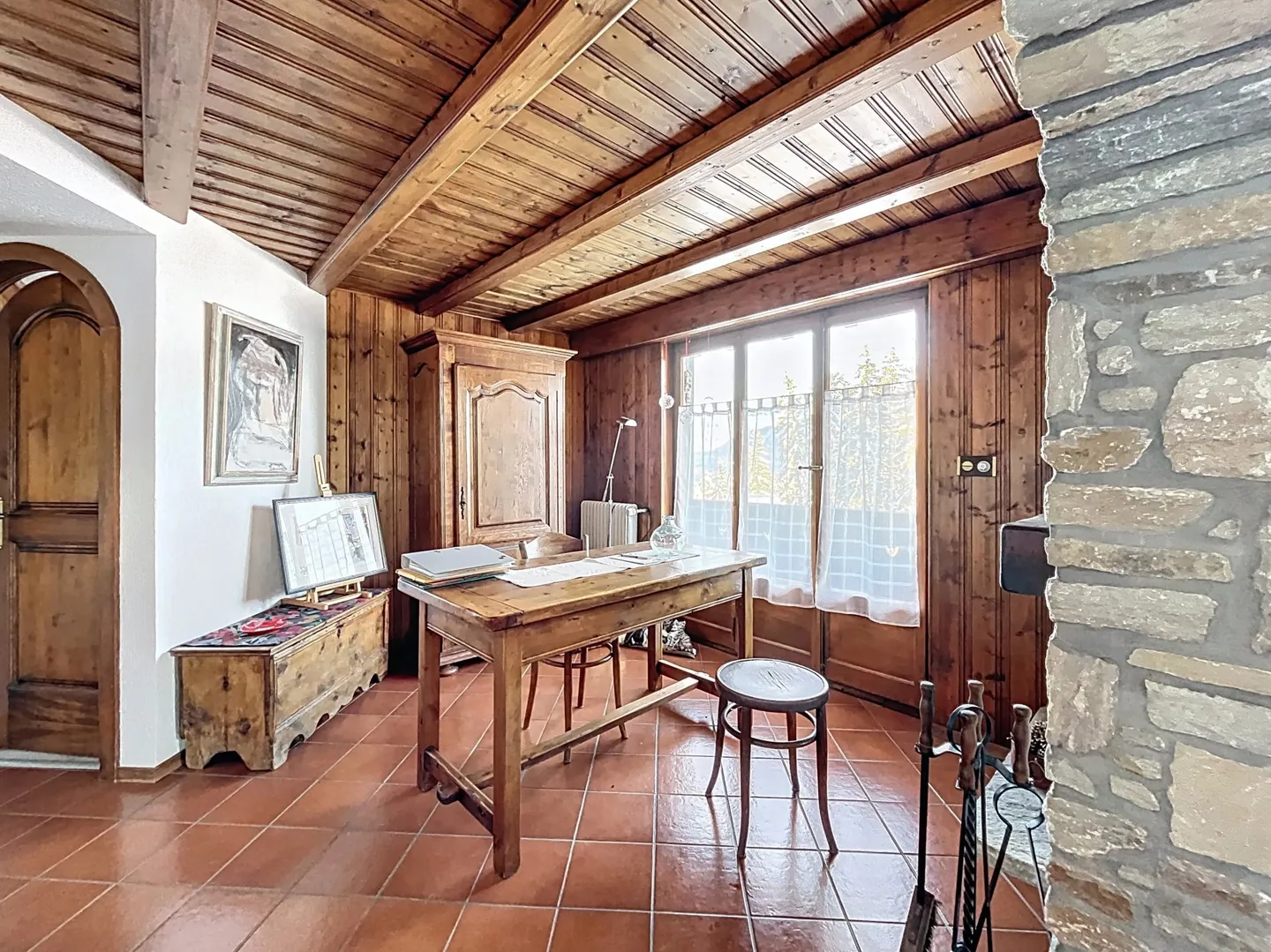 Chalet de deux appartements à quelques minutes du centre de Crans-Montana - Photo 7 of 13