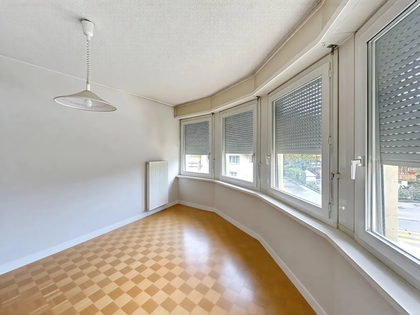 Appartement de 3 1/2 pièces à rénover à Sierre - Photo 9 of 10