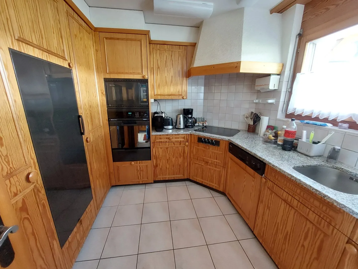 Rare Object - Charming and spacious chalet in Crans-Montana - Photo 3 of 12