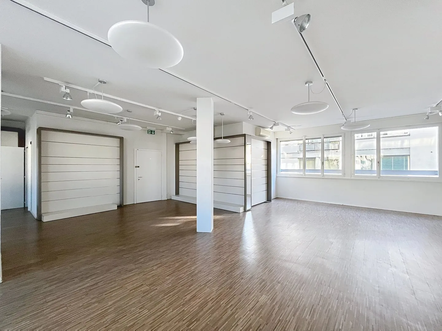 Local commercial au centre de Sion - Grandes surfaces modulables - Photo 11 of 13