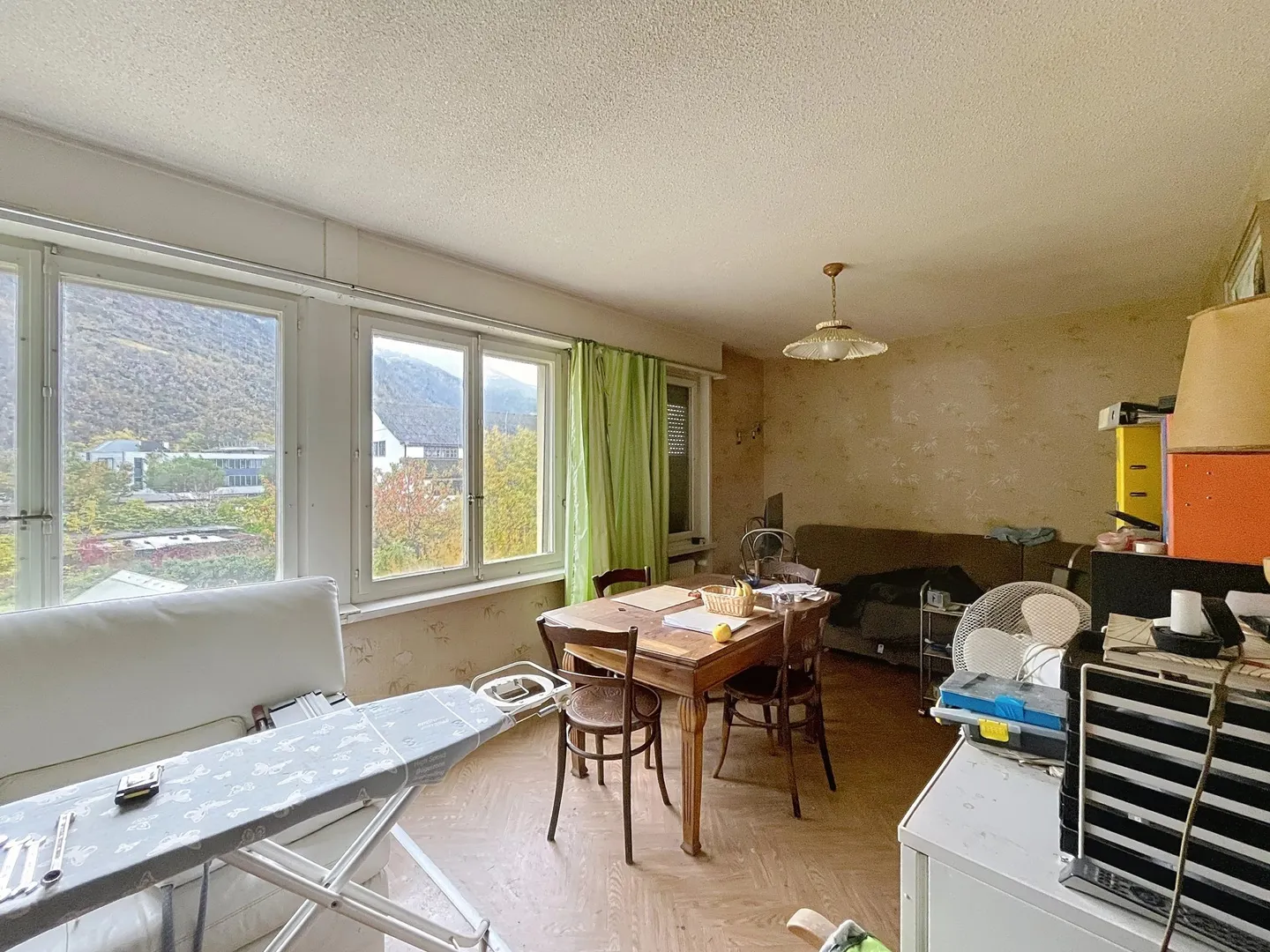 Appartement de 3 1/2 pièces à rénover à Sierre - Photo 3 of 10