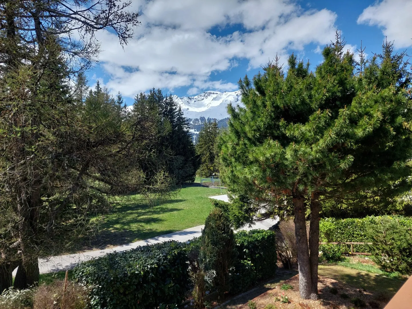 Rare Object - Charming and spacious chalet in Crans-Montana - Photo 12 of 12