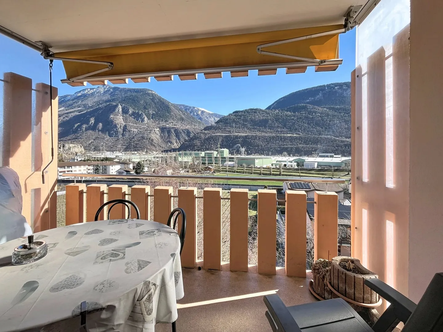 Spacieux 4 pièces de 110 m² avec balcon et fort potentiel à Sierre - Photo 6 of 12