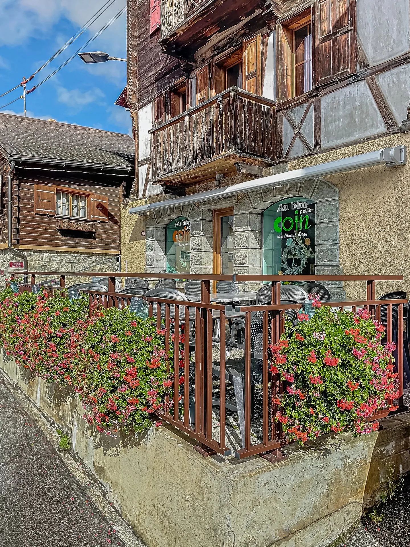 Charmantes renoviertes Restaurant in einem authentischen Dorf - Foto 9 von 11