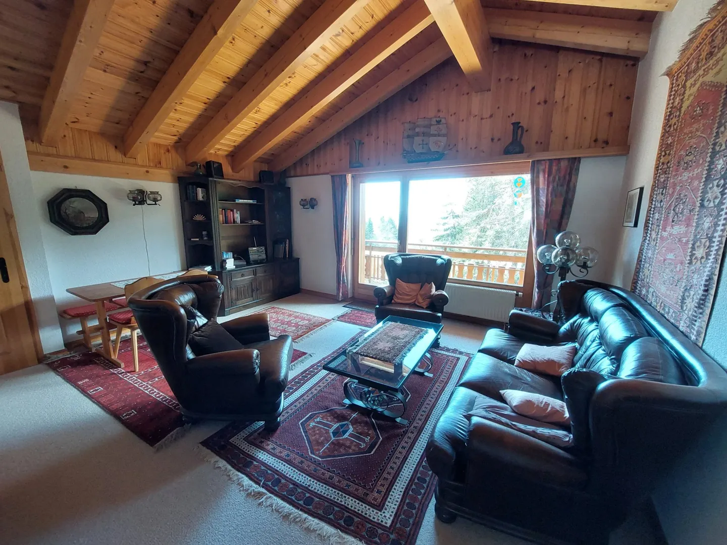 Rare Object - Charming and spacious chalet in Crans-Montana - Photo 8 of 12