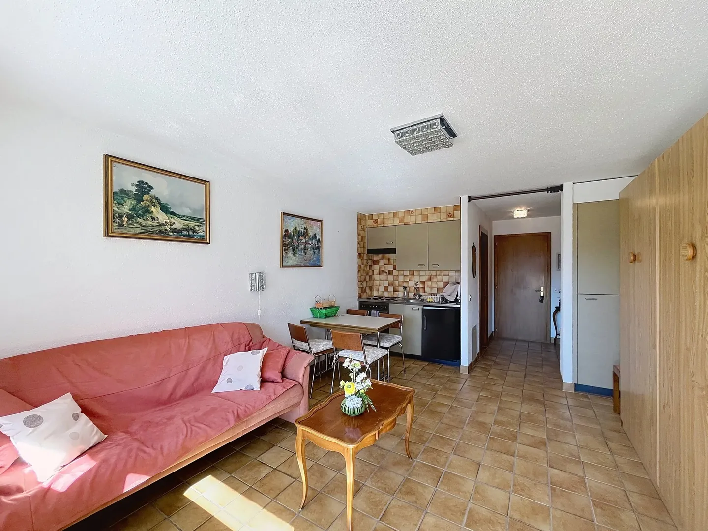 Joli studio dans le complexe du centre thermal des bains de Saillon - Photo 1 of 10